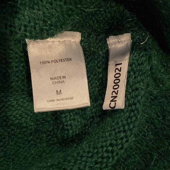 New York & C green fuzzy sweater NWT | size Medium - Picture 4 of 4